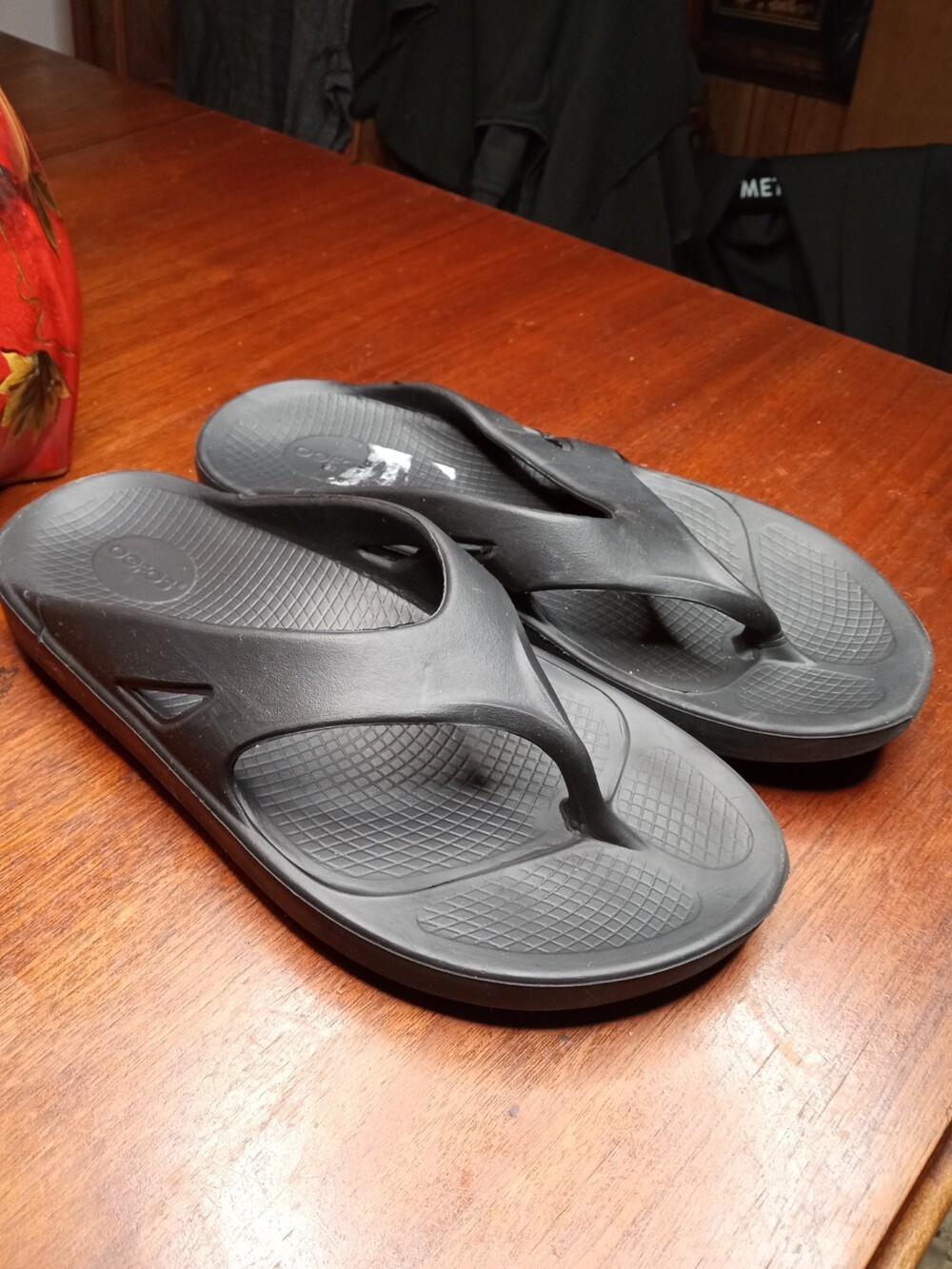OOFOS Sport Recovery Sandals Flip Flops Comfort Black Mens Size 12 Womens 14